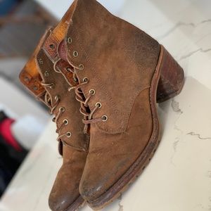 Frye Sabrina 6G Laceup Boots
